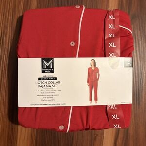 Member's Mark Women's Dream Mark Classic 2-Piece  Notch Collar Red Pajama Set